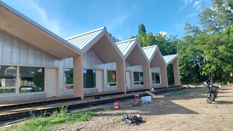 School building with a CLT structure – Nagymaros